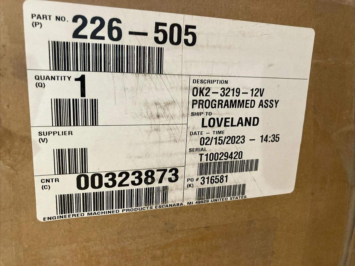 High performance Oil cooler, EMP 2020029123, OK2-3219-12v 2x 11” Fans *-