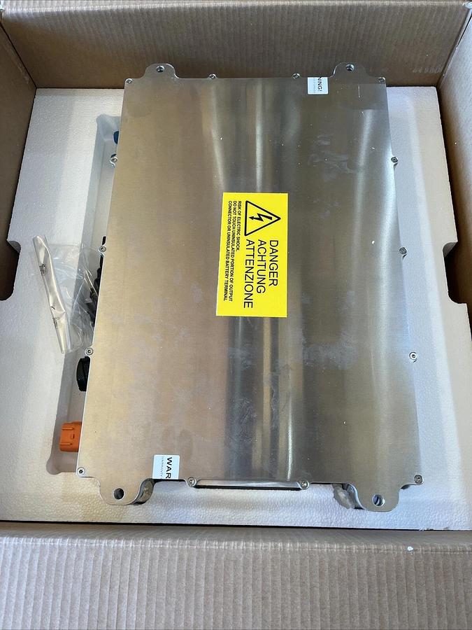 EDN 11kW EV Battery Charger EVO11KLR4 (In 3X100-240VAC, Out 210-840VDC 20A Max)