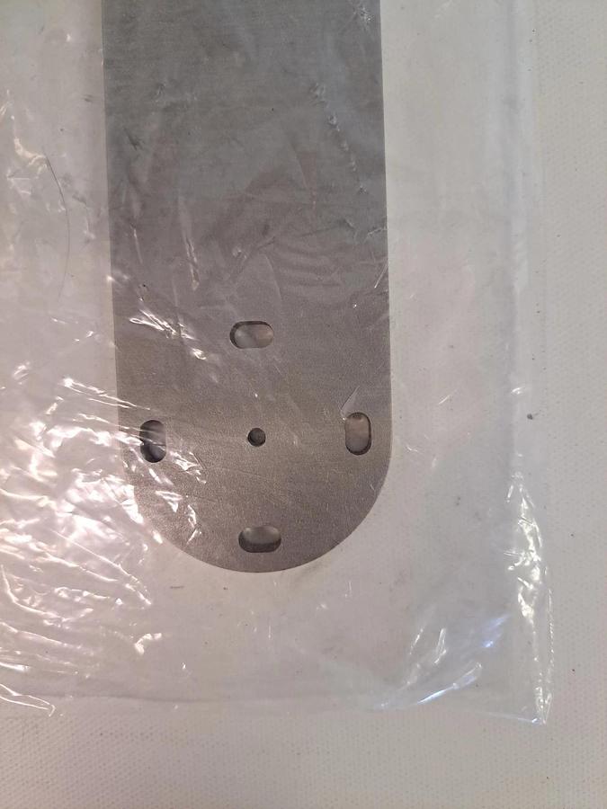 Applied Materials AMAT 0020-28364 Blade 6 In Adv 101 Shutter Endura 5500 New