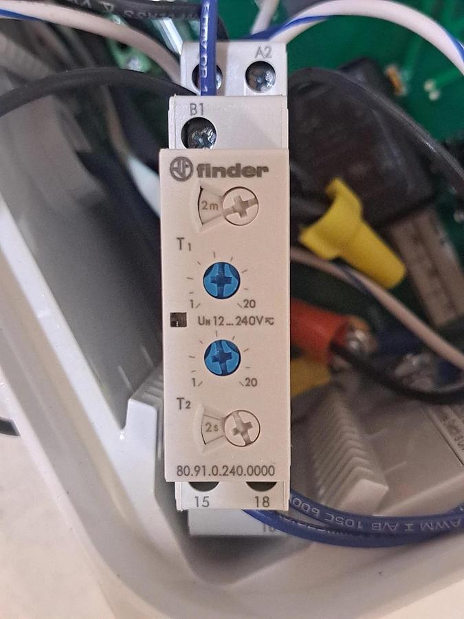 Used Graco CycleFlo Pneumatic Pump Batch Controller 195264 Series A22C 120/240V NEW