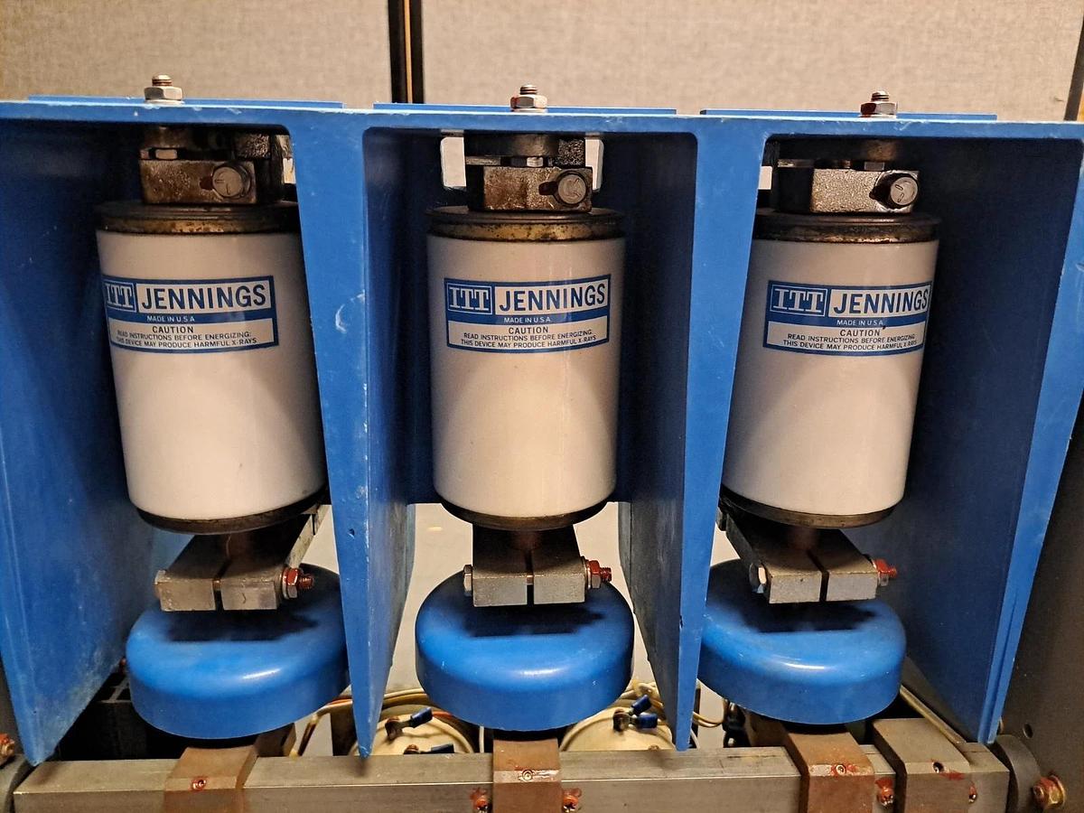 ITT Jennings RP170-2300-00 3-Pole Vacuum Contactor 7.2KV 450A 115/230V AC/DC NEW