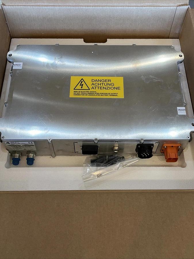 EDN 11kW EV Battery Charger EVO11KLR4 (In 3X100-240VAC, Out 210-840VDC 20A Max)