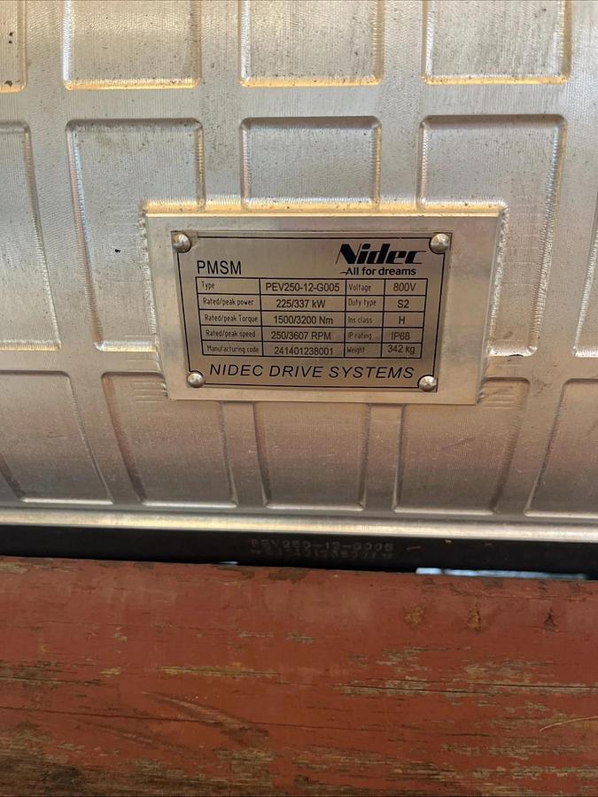 Used Nidec EV Large Electric Heavy-Duty Traction Motor PEV250-12-G005 800V PMSM 225kW