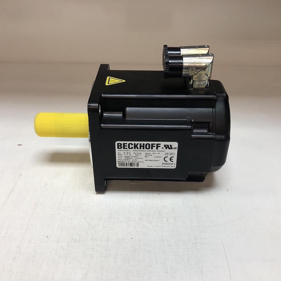 1 New No Box Beckhoff Servomotor AM3062-0K20-0000, 400VAC, 2.97kW, nn 3500 1/min