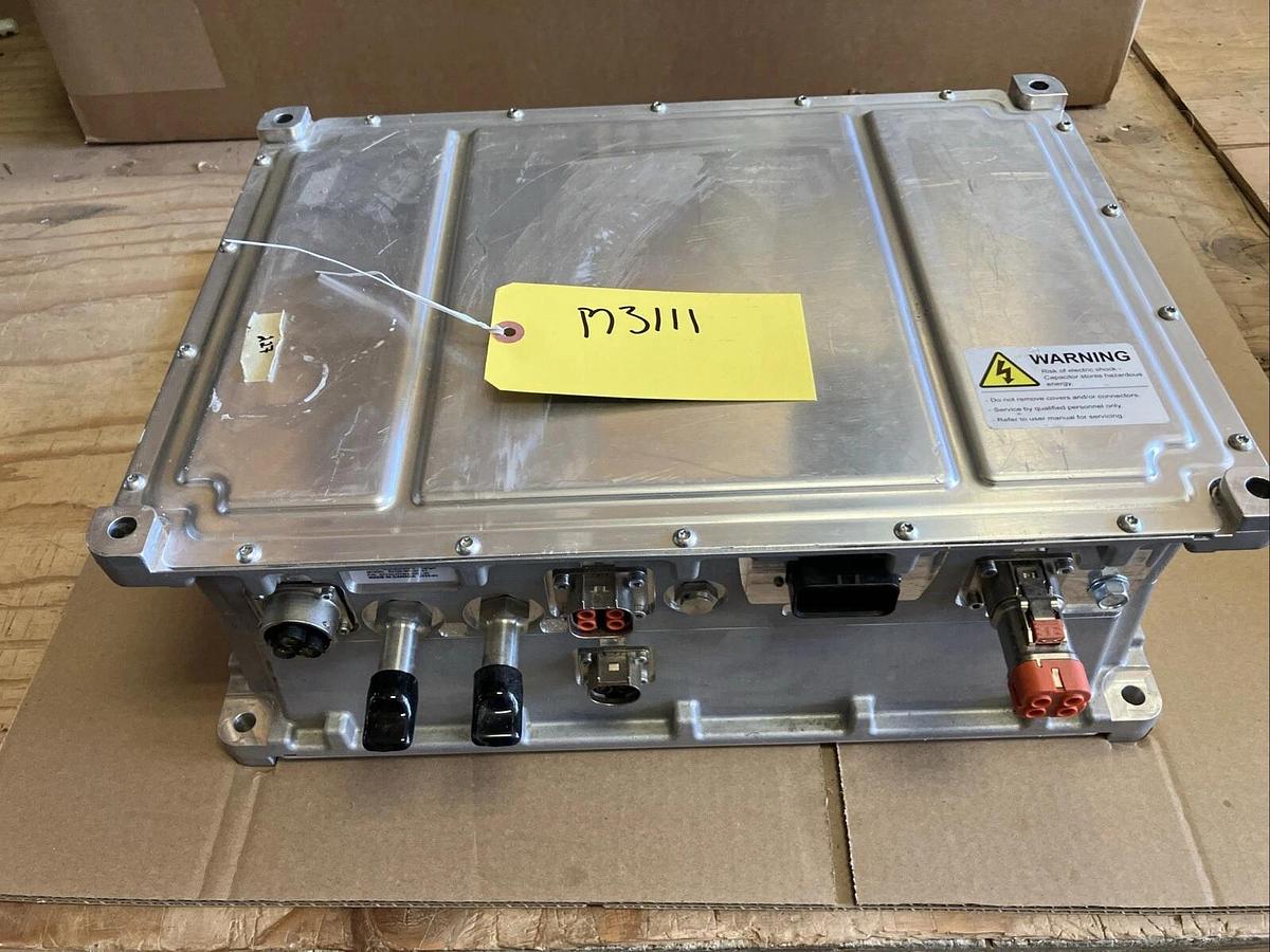 DANA TM4 Bidirectional Charger/inverter Combo… BC120-MV240-A1 *