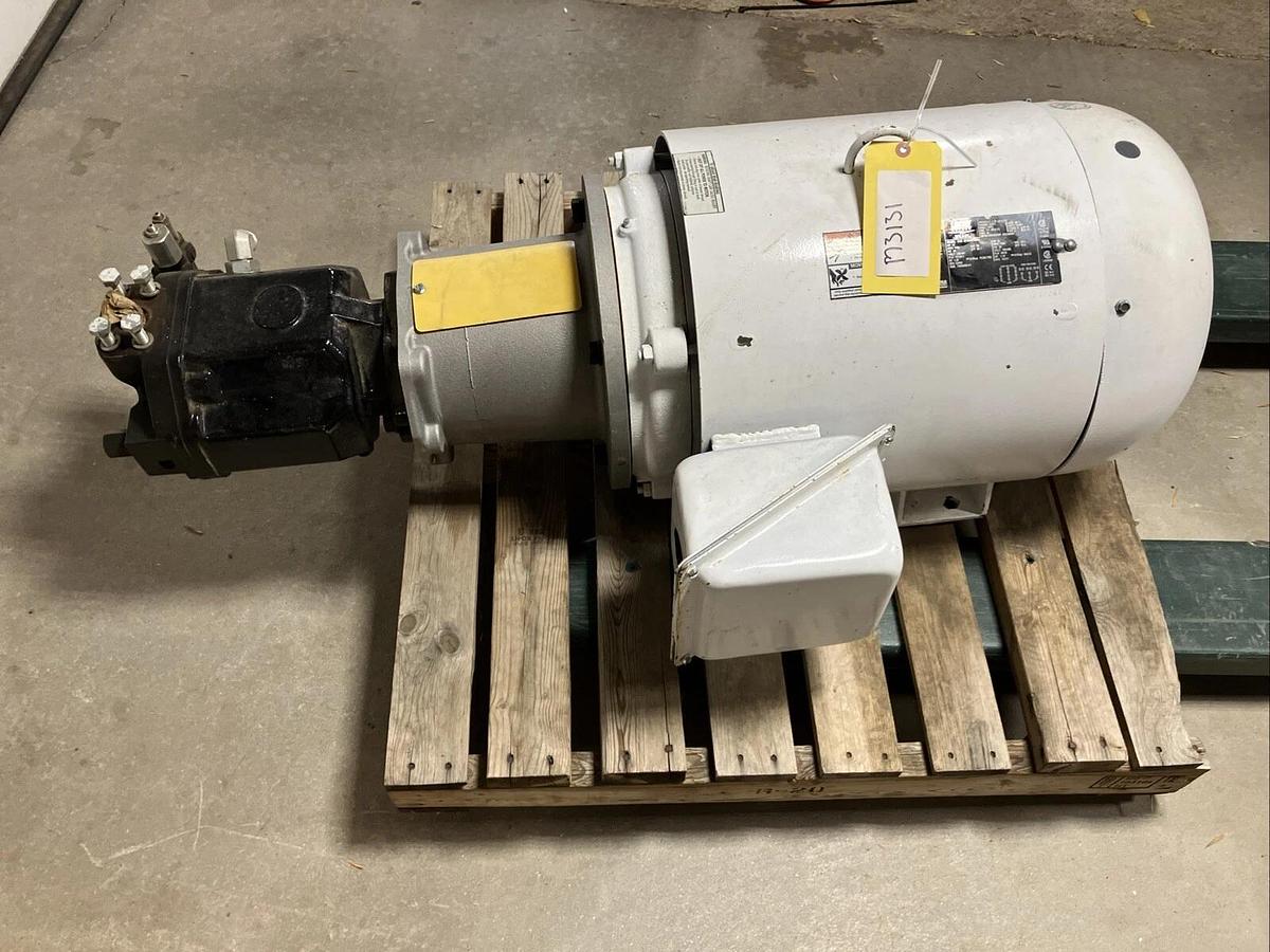 Used A10VSO100 DRG/31R PKC62N00 PISTON PUMP W/ Lincoln 3 Phase SF4B40TC61Y Motor *