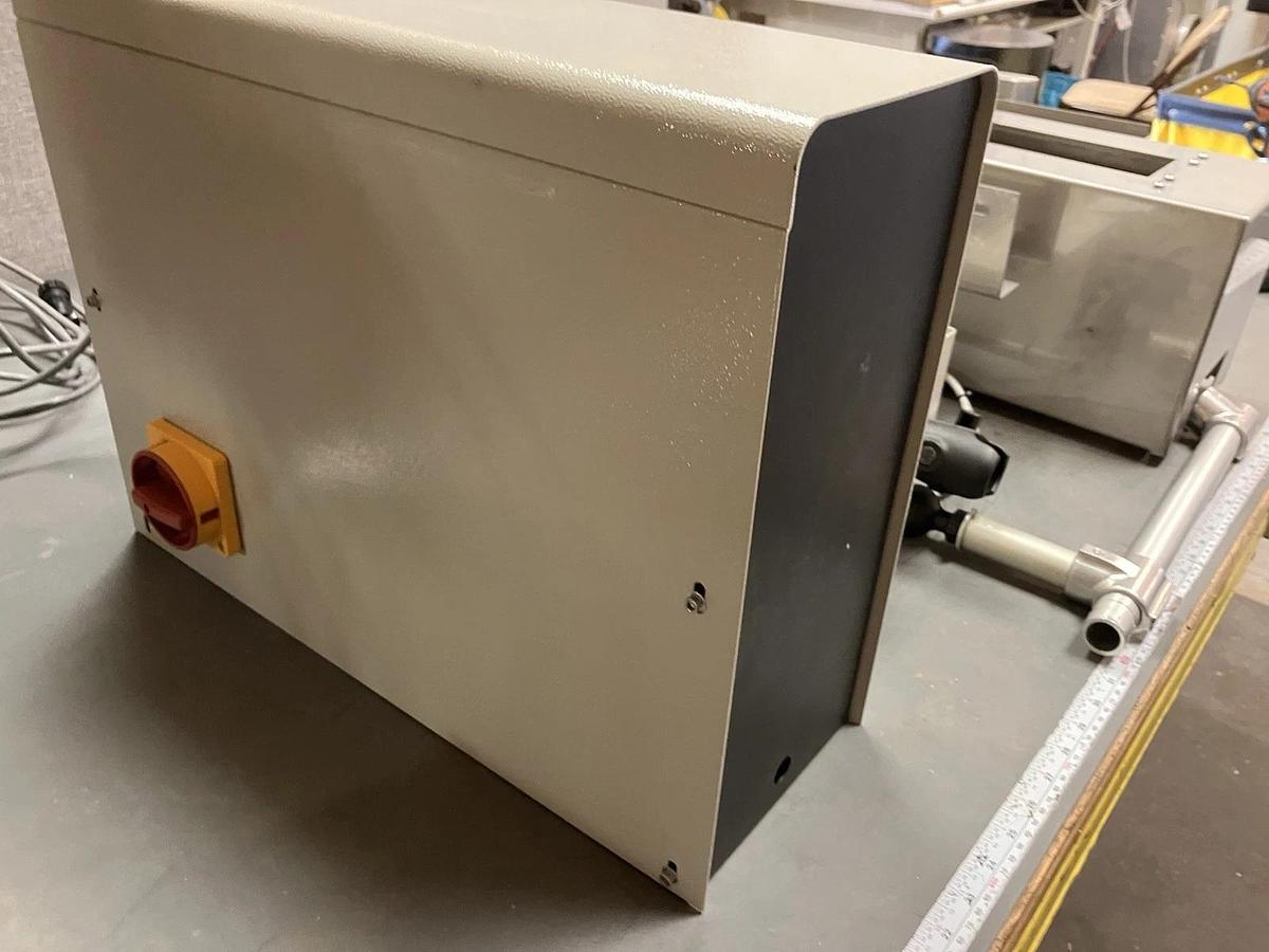 Used Advanced Poly-Packaging US-5000 Counting Scale, With Auto Tipper See Description
