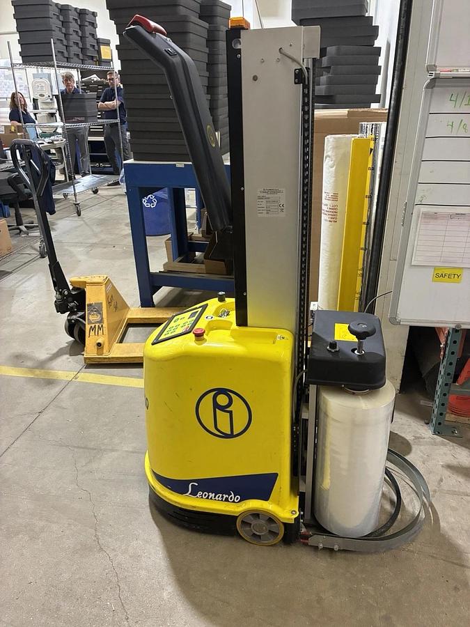 Used LEONARDO ROBOSPIR Mobile Pallet Stretch Wrapper Telescopic Robot Pallet Wrapper