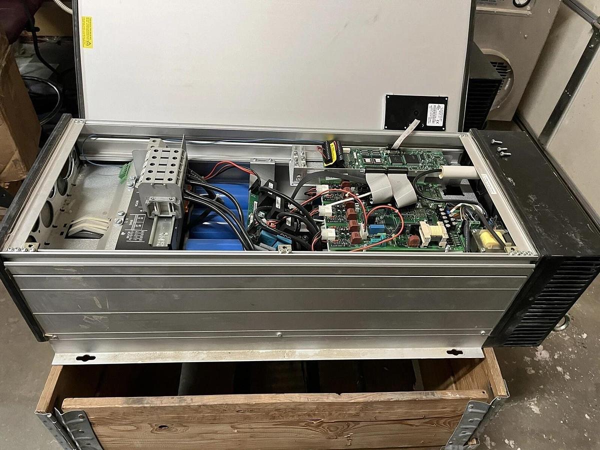 Used Danfoss VLT 6062 HVAC 175Z7060 AC Drive, 460V, 90A, 60HP, VLT6062HT