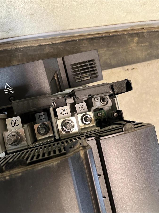 Used Nidec Control Techniques Unidrive M000-114 03770 DUO, INDUSTRIAL | U.S.A. SELLER