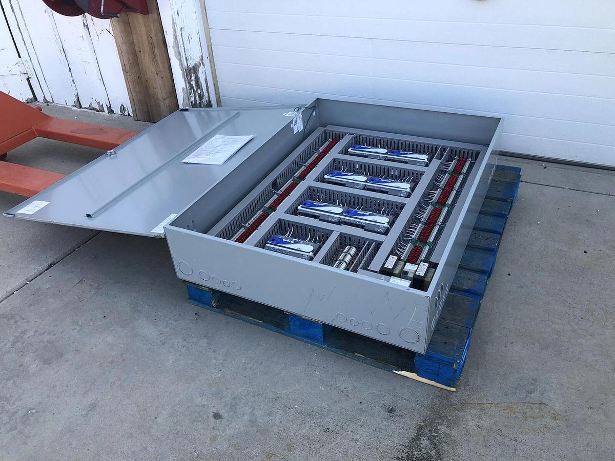 JOHNSON CONTROLS SMOKE AUXILIARY PANEL 36”x48” 6x MS-IOM4711-0U 1x FAC2611-0U -