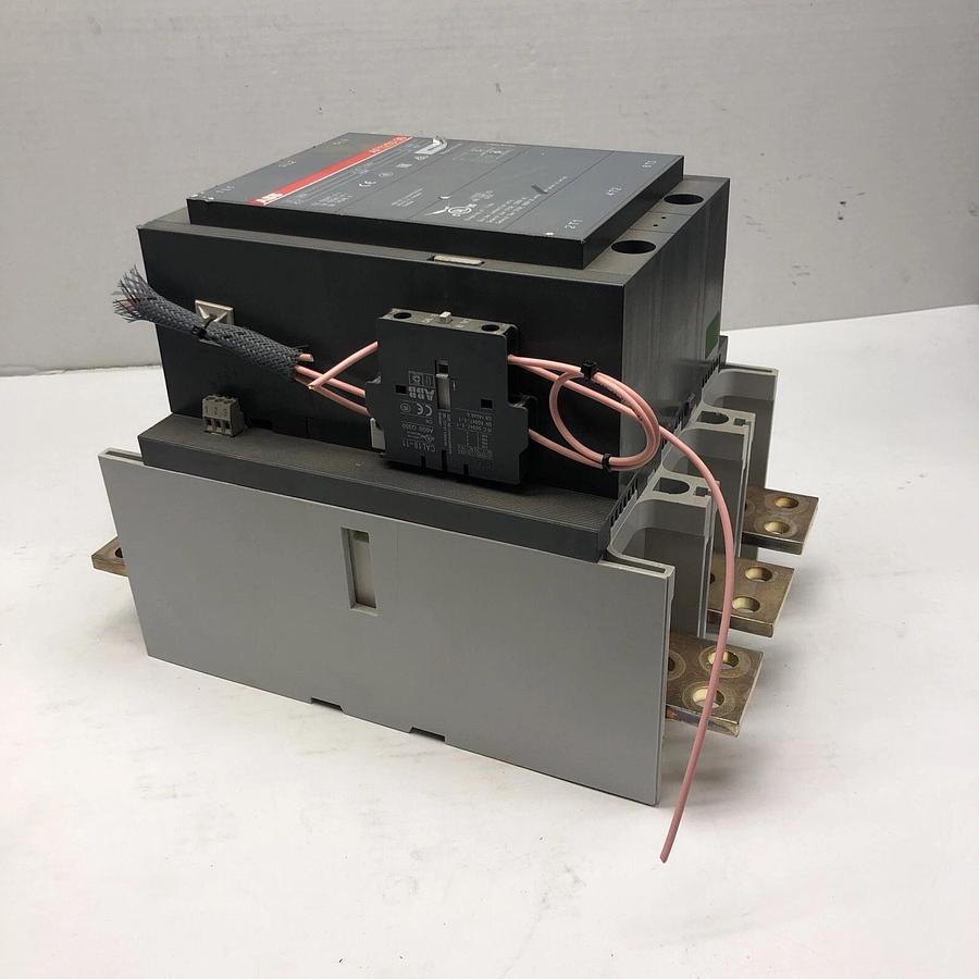 Used ABB AF1250-30 CONTACTOR 1260A 100V W/ (1) CAL18-11 AUXILIARY CONTACTS *