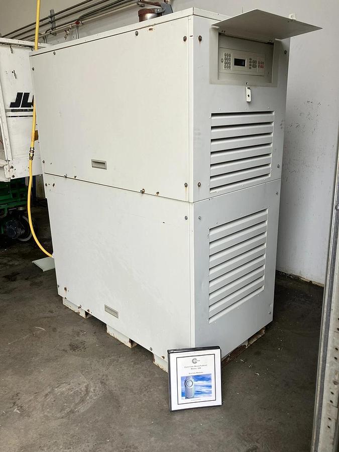 Used Capstone Microturbine  330 Turbine NatGas 3PH 480V 28kW NEW BATTERY PACK 2500hrs