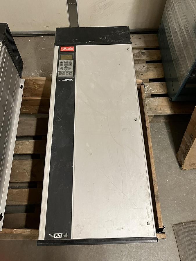 Used Danfoss VLT 6062 HVAC 175Z7060 AC Drive, 460V, 90A, 60HP, VLT6062HT