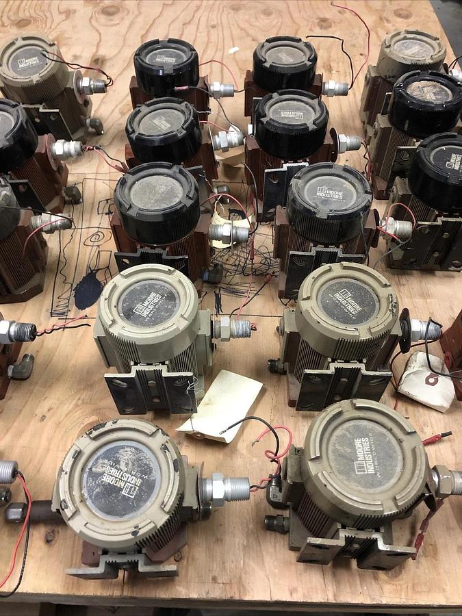 Used 25 Moore Industries IPX2 Natural Gas IP Transmitter IPX2/4-20MA/0-30PSIG/35psi*