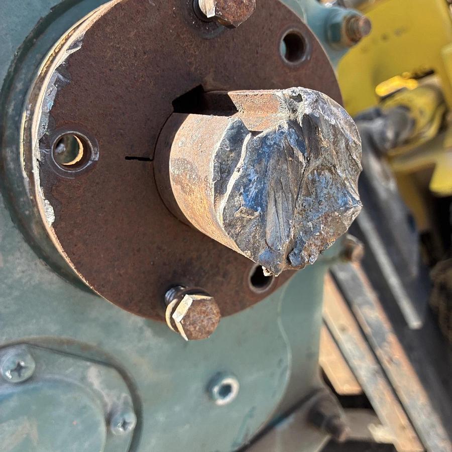 Used DODGE® 244526 TXT415CT Torque-Arm Speed REDUCER 15.13 Ratio 2118 RPM USED