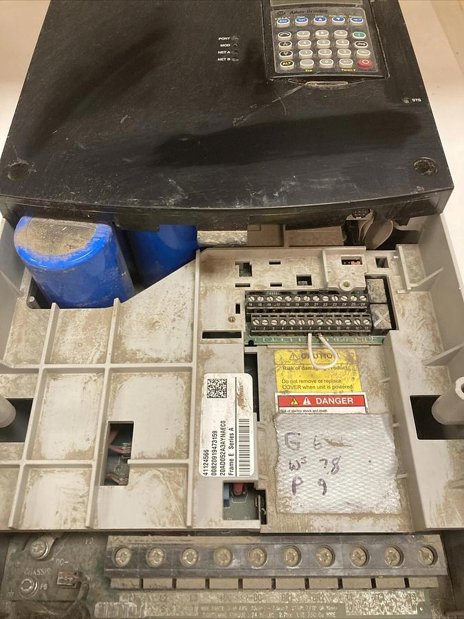 Used ALLEN-BRADLEY 20AD052A3AYNAEC0 PowerFlex 70 AC Drive CONDITION UNKNOWN *-