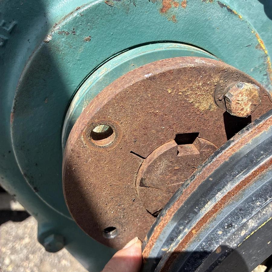 Used DODGE® 244526 TXT415CT Torque-Arm Speed REDUCER 15.13 Ratio 2118 RPM USED
