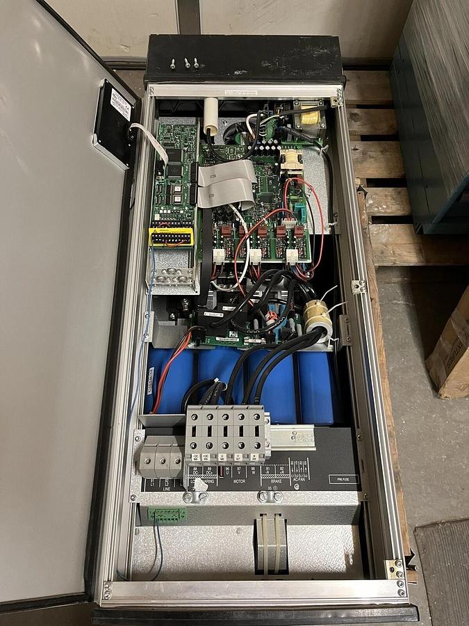 Used Danfoss VLT 6062 HVAC 175Z7060 AC Drive, 460V, 90A, 60HP, VLT6062HT