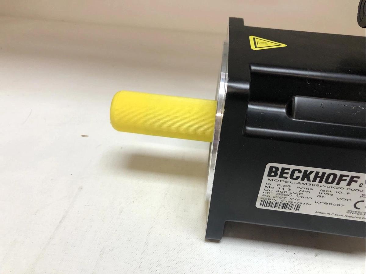 1 New No Box Beckhoff Servomotor AM3062-0K20-0000, 400VAC, 2.97kW, nn 3500 1/min