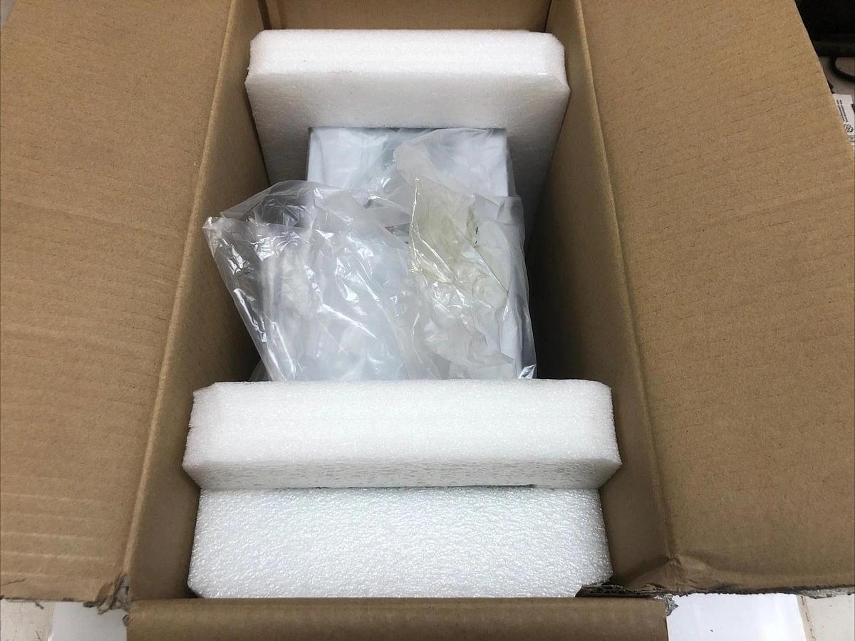 1 NEW EATON CORPORATION DG1-32011FB-C21C, Input 208-240V, Output 0~Vin, 50-60Hz