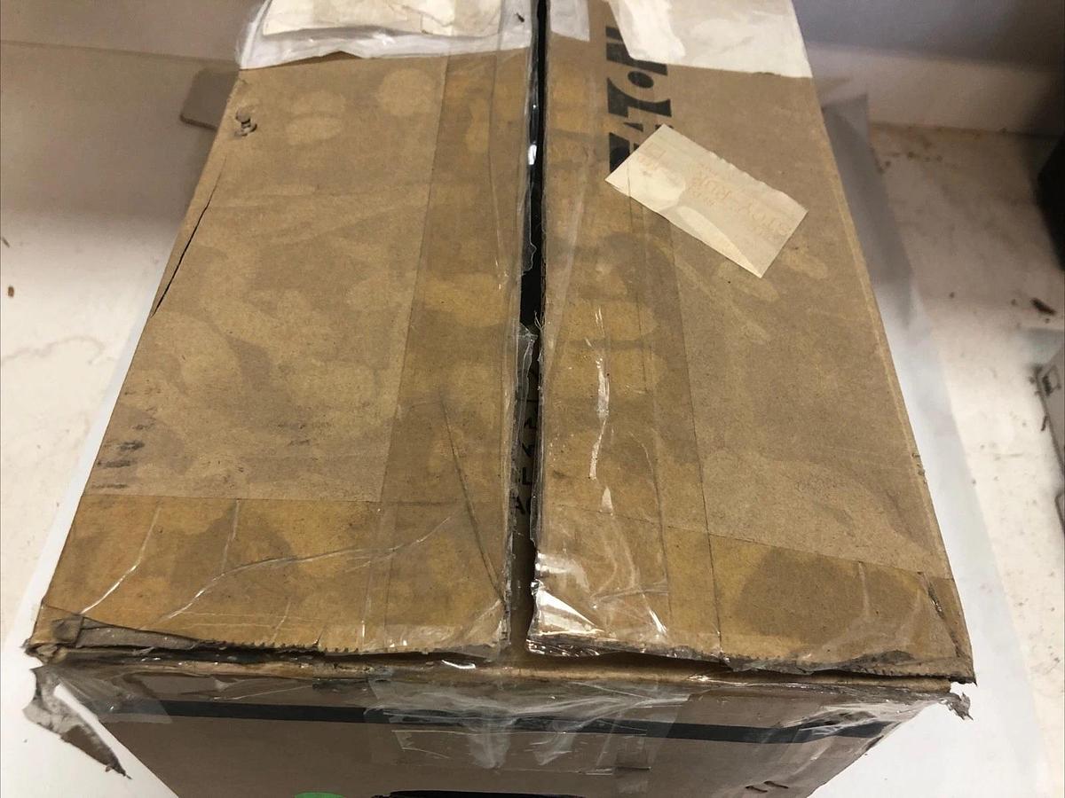1 NEW EATON CORPORATION DG1-32011FB-C21C, Input 208-240V, Output 0~Vin, 50-60Hz