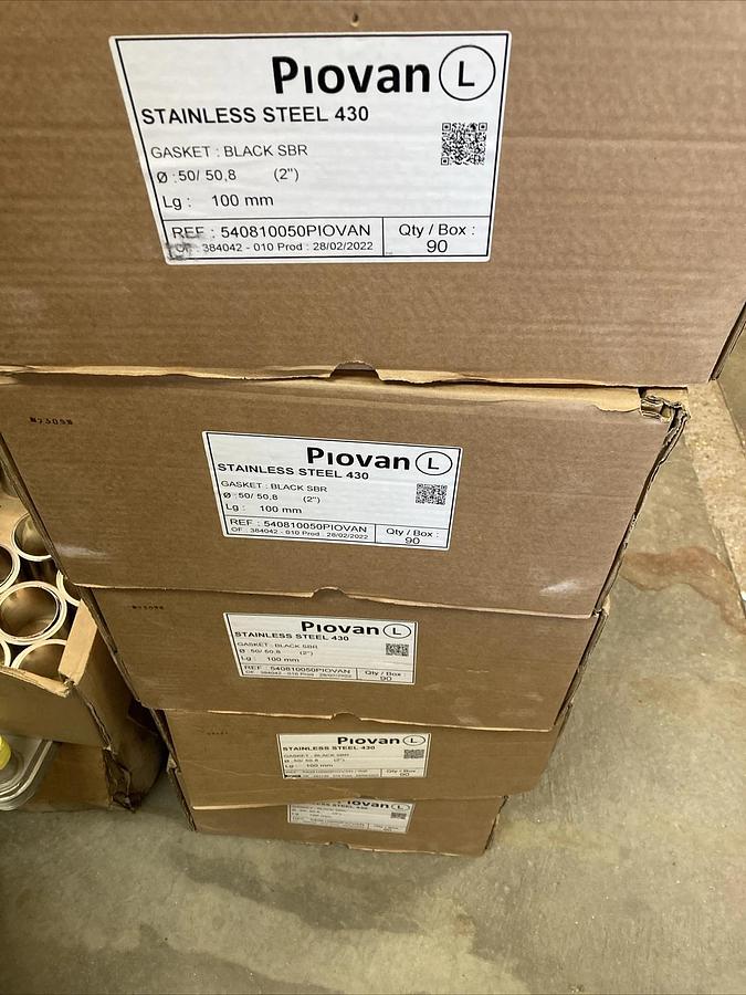 90qty PIOVAN 2” Stainless Steel Conduit Coupler With Sleeve 540810050PIOVAN *--