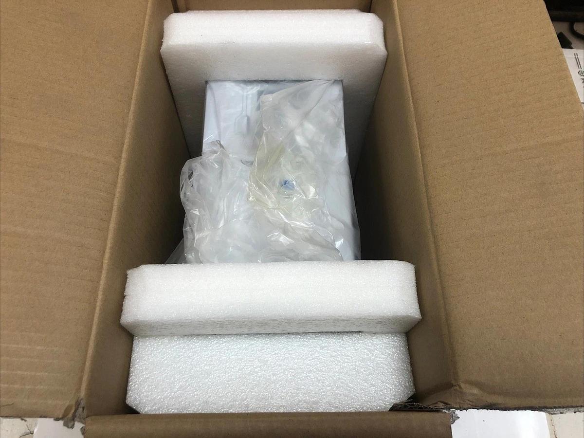 1 NEW EATON CORPORATION DG1-32011FB-C21C, Input 208-240V, Output 0~Vin, 50-60Hz