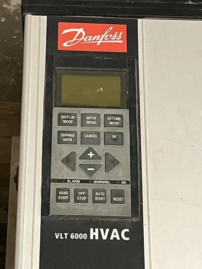 Used Danfoss VLT 6062 HVAC 175Z7060 AC Drive, 460V, 90A, 60HP, VLT6062HT