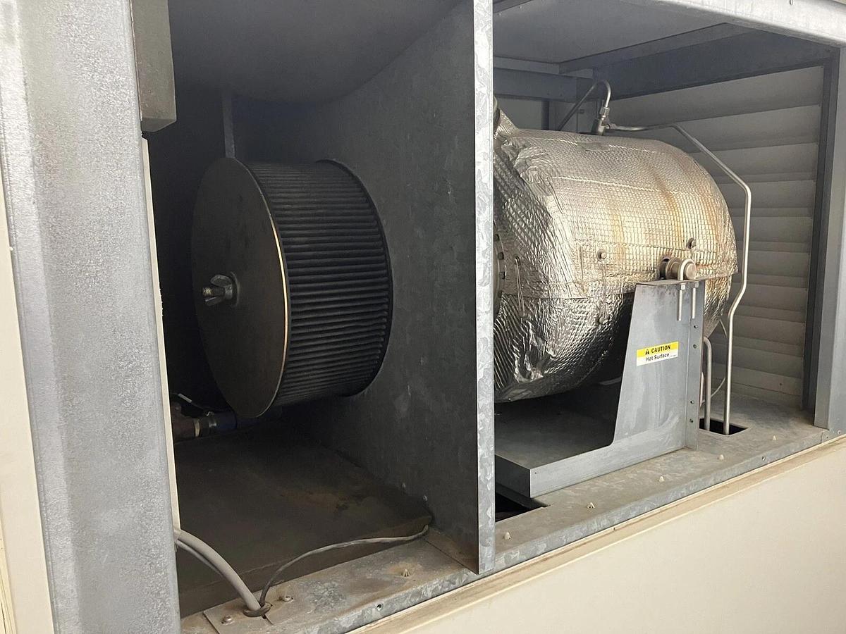 Used Capstone Microturbine 330 Turbine NatGas 3PH 480V 28kW NEW BATTERY PACK 2500hrs