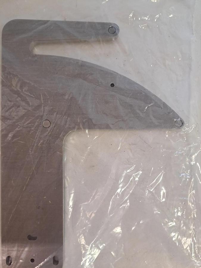 Applied Materials AMAT 0020-28364 Blade 6 In Adv 101 Shutter Endura 5500 New
