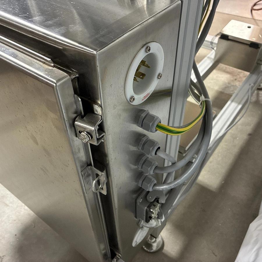 Used Pharmaceutical Syringe Inspection Station. Optima Group Pharma. SIE 2011