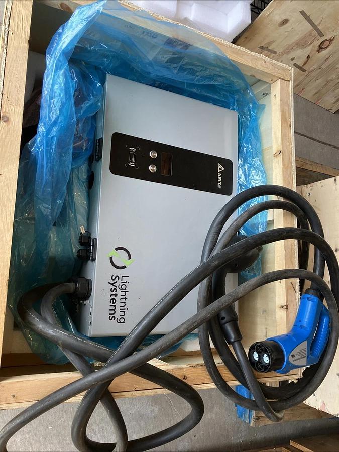 Used Delta EVDU25C4BUM DC Ev Charging Station 480V Input 60Hz 500Vdc Output… USED *