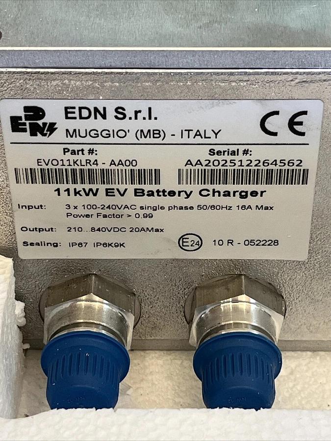 EDN 11kW EV Battery Charger EVO11KLR4 (In 3X100-240VAC, Out 210-840VDC 20A Max)