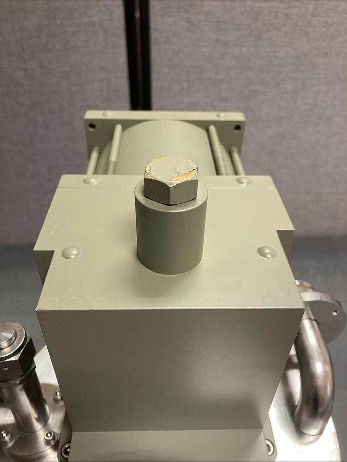 Used CTI-CRYOGENICS High Vacuum CRYO-TORR 8 CRYOPUMP 8033168R USED | U.S.A. SELLER