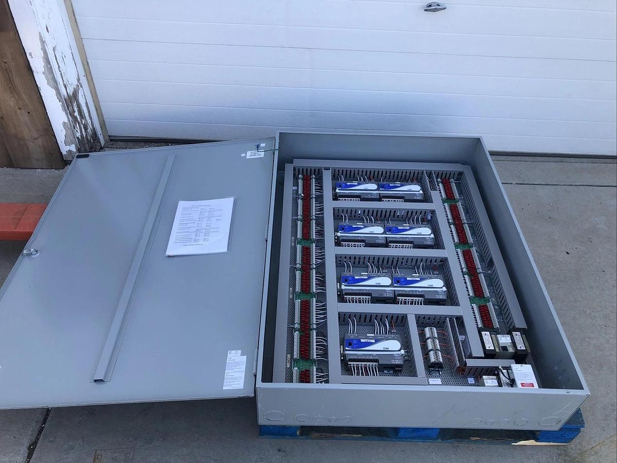 JOHNSON CONTROLS SMOKE AUXILIARY PANEL 36”x48” 6x MS-IOM4711-0U 1x FAC2611-0U -