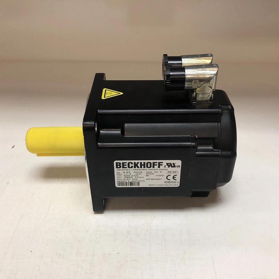 1 New No Box Beckhoff Servomotor AM3062-0K20-0000, 400VAC, 2.97kW, nn 3500 1/min