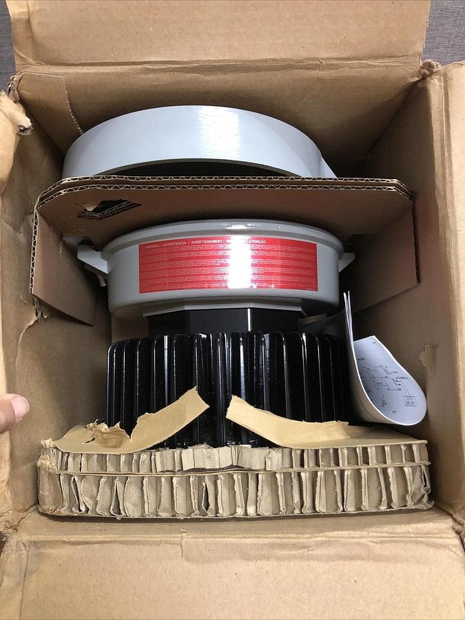 EATON CORPORATION VMVL-5-P-R1-UNV1 / VMVL5PR1UNV1 BRAND NEW Hazardous Location*-