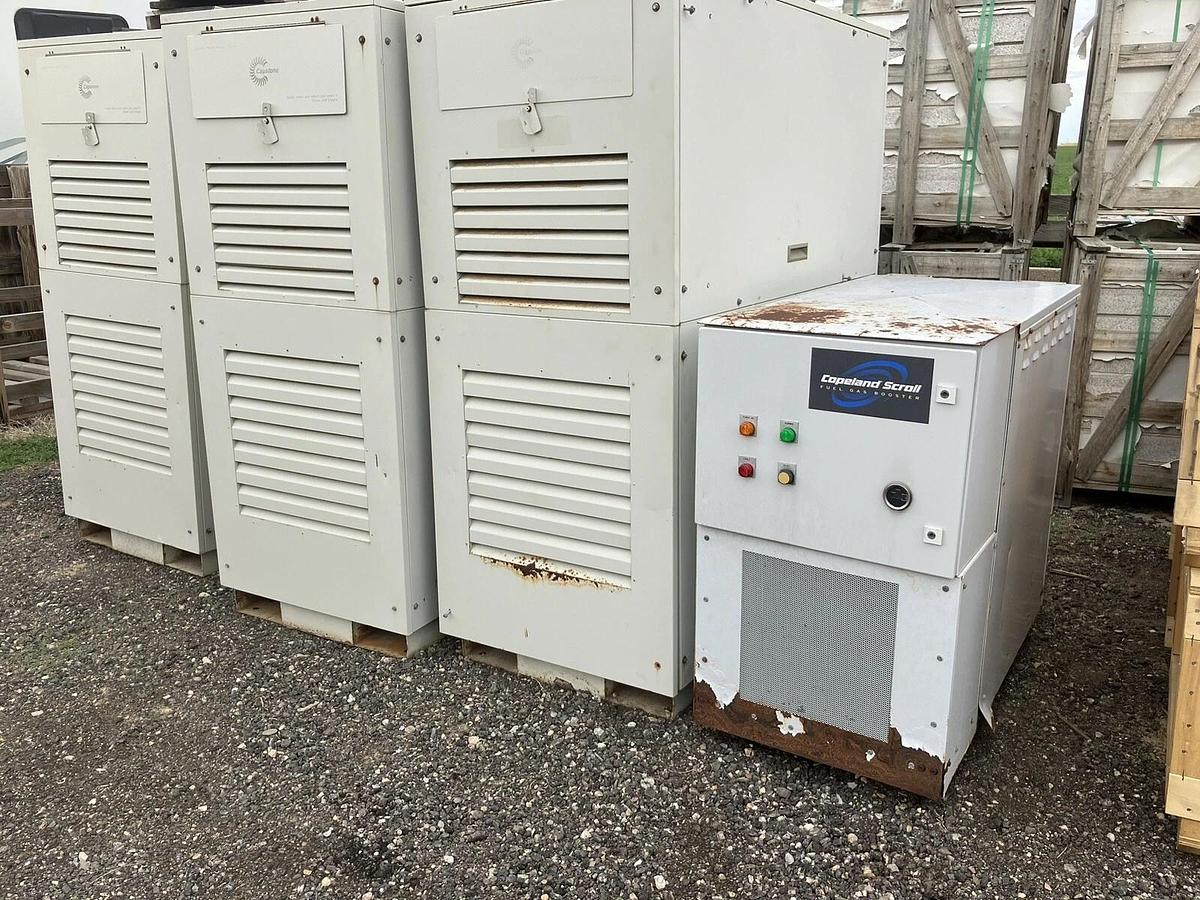 Used Capstone Microturbine 330 Turbine NatGas 3PH 480V 28kW NEW BATTERY PACK 2500hrs