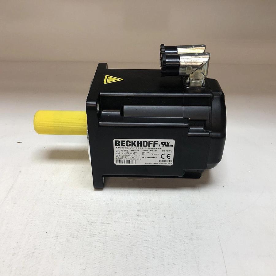 1 New No Box Beckhoff Servomotor AM3062-0K20-0000, 400VAC, 2.97kW, nn 3500 1/min