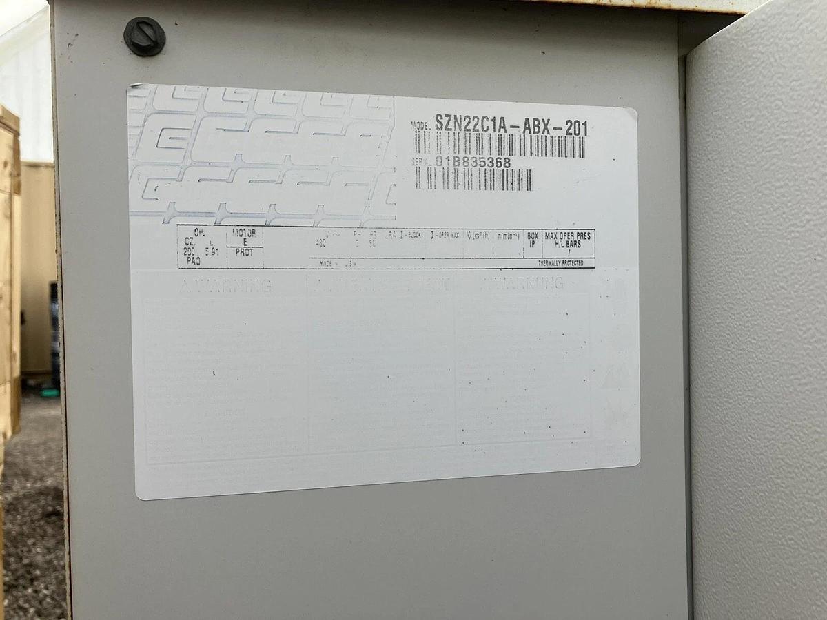 Used Capstone Microturbine 330 Turbine NatGas 3PH 480V 28kW NEW BATTERY PACK 2500hrs