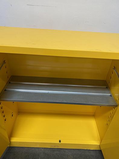 Used JustRite 25300 30 Gallon Flammable Cabinet 43"x 18"x 44" Manual Close