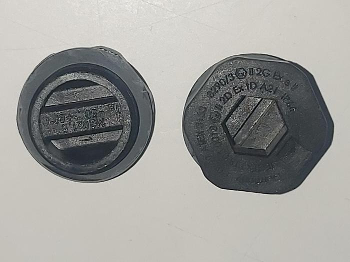 25 Stück Ex Verschlussstopfen, 8290/3 M20x1,5, R. Stahl neuwertig