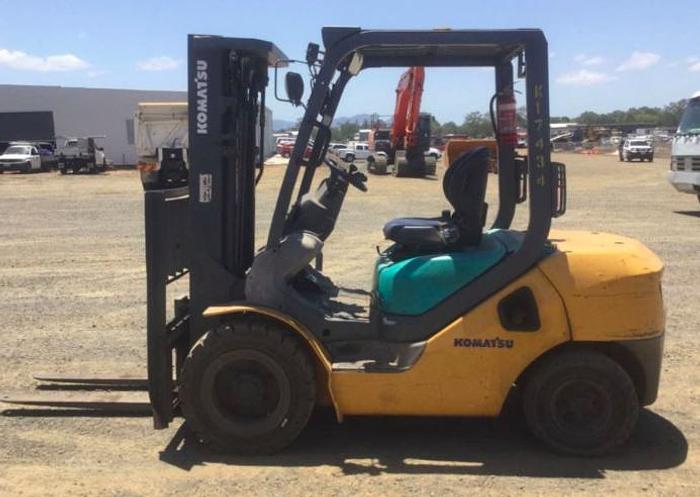 Used Komatsu FD 30T -16