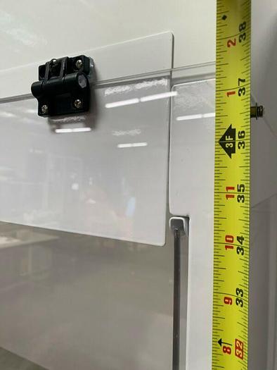 Used Terra Universal 2001-69 ValuLine Vertical 30" x 36" x 73" Laminar Flow Station