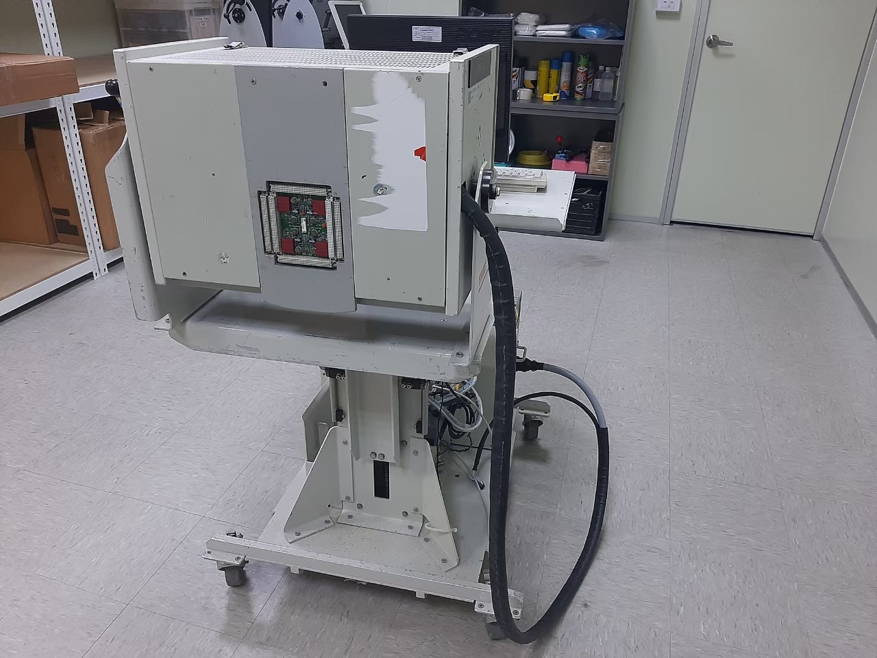 Used Credence ASL1K Test Head white