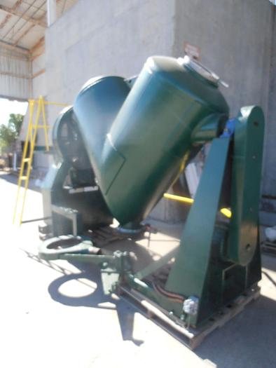 Used Mixer, V-Type, 40 CF, C/st, PK, 10 HP, Bar, Feed System, #S734565