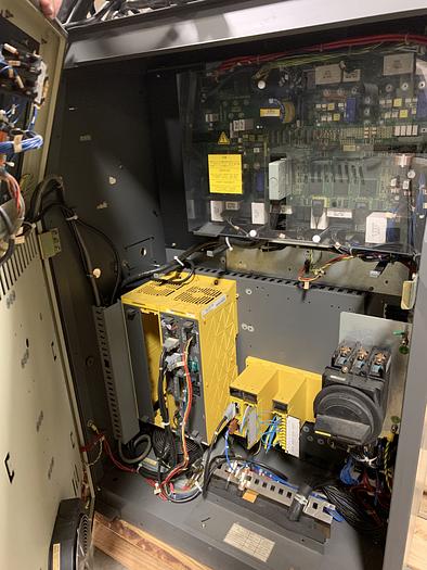 Refurbished FANUC R2000iA/200FO 200KG X 2650MM 6 AXIS CNC ROBOT W/RJ3IB CONTROLS