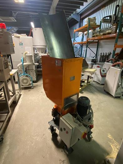 Used 1997 KT Handling O4 Plastics Granulator