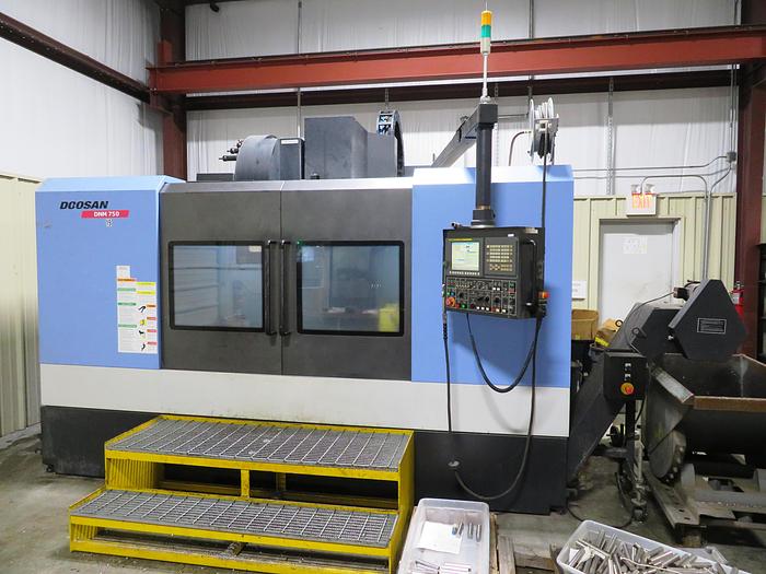 Used 2013 Doosan DNM 750 CNC Vertical Machining Center